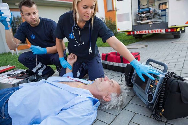 paramedic-degree-the-benefits-of-hands-on-learning-hci-college