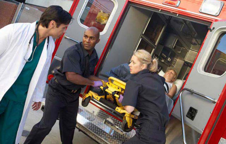 how-to-become-paramedic-societynotice10